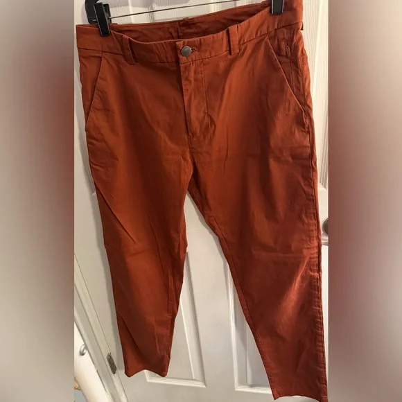 Lululemon athletica Women’s Burgundy 
Size: 30 - Picture 10 of 12